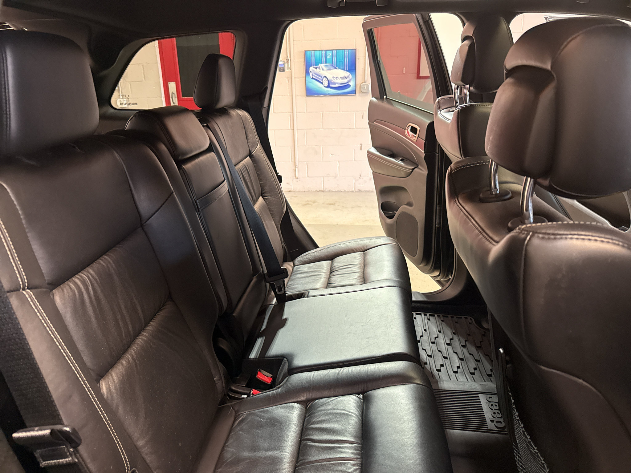 Used 2014 Jeep Grand Cherokee Limited w/ Trailer Tow Group IV AWD/4WD image 28
