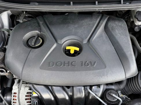 Used 2013 Hyundai Elantra FWD image 35