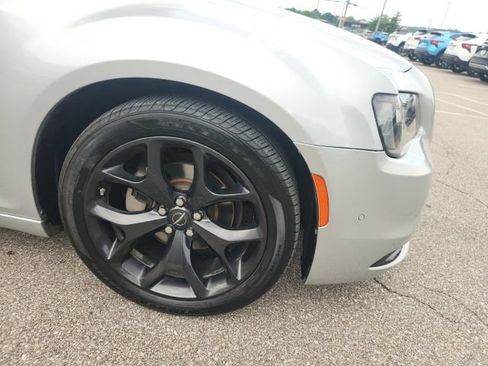 Used 2022 Chrysler 300 S RWD image 2
