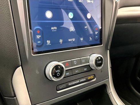 Used 2024 Ford Edge SEL w/ Convenience Package image 31