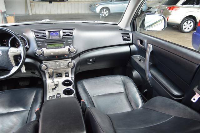 Used 2010 Toyota Highlander SE AWD/4WD image 55