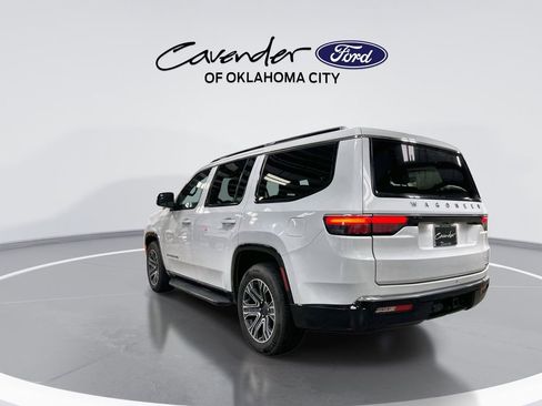 Used 2024 Jeep Wagoneer Series II w/ Flexible Seating Group image 6