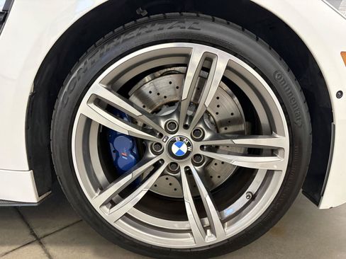 Used 2017 BMW M4 Convertible RWD image 50