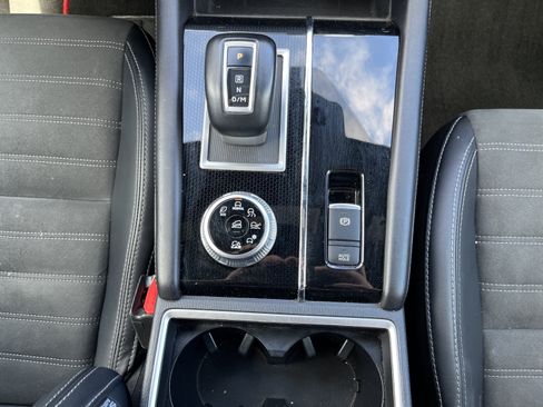 Used 2024 Mitsubishi Outlander Ralliart AWD/4WD image 29