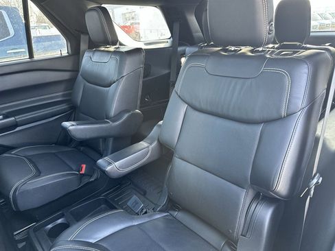 Used 2020 Ford Explorer ST w/ ST Street Pack image 23