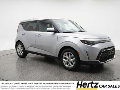 Used 2025 Kia Soul LX w/ LX Technology Package
