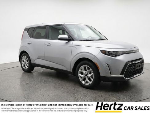 Used 2025 Kia Soul LX w/ LX Technology Package FWD image 1