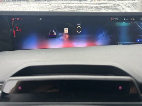 Used 2024 Lincoln Nautilus Reserve w/ Equipment Group 202A image 2