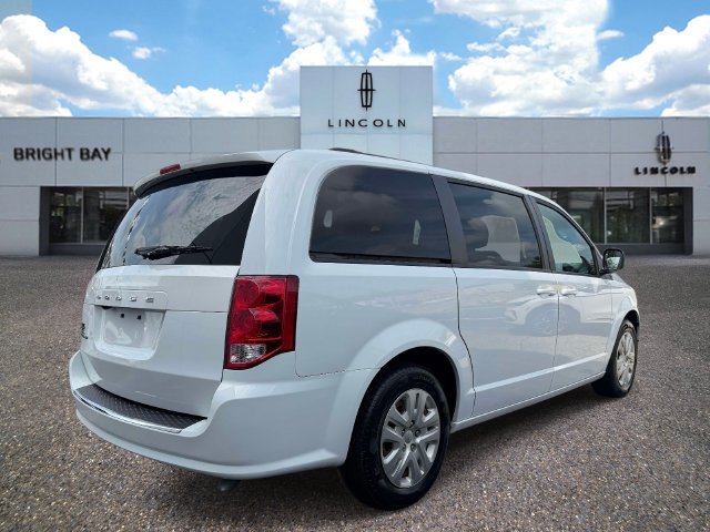 Used 2018 Dodge Grand Caravan SE w/ UConnect Hands-Free Group FWD image 5