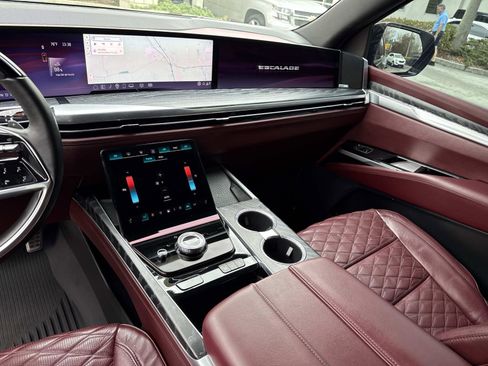 Certified 2025 Cadillac Escalade Sport w/ Touring Package AWD/4WD image 29