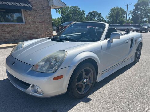 Used 2003 Toyota MR2 RWD image 22
