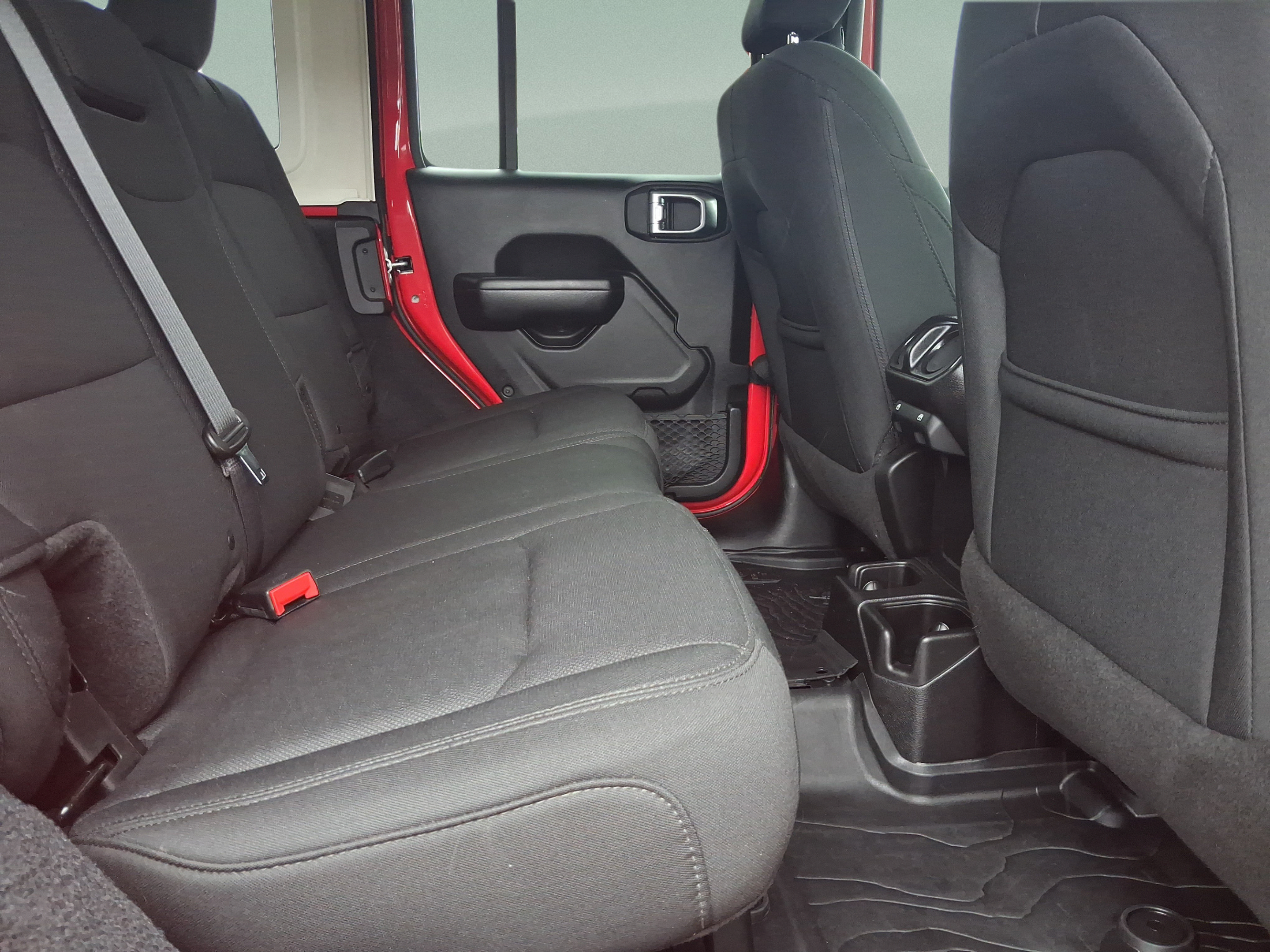 Used 2018 Jeep Wrangler Unlimited Sport S AWD/4WD image 29