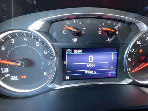 Used 2020 GMC Acadia SLE w/ Driver Convenience Package FWD image 12