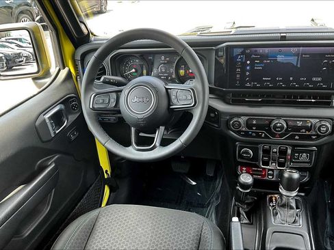 Used 2024 Jeep Wrangler Unlimited Rubicon 4xe image 5