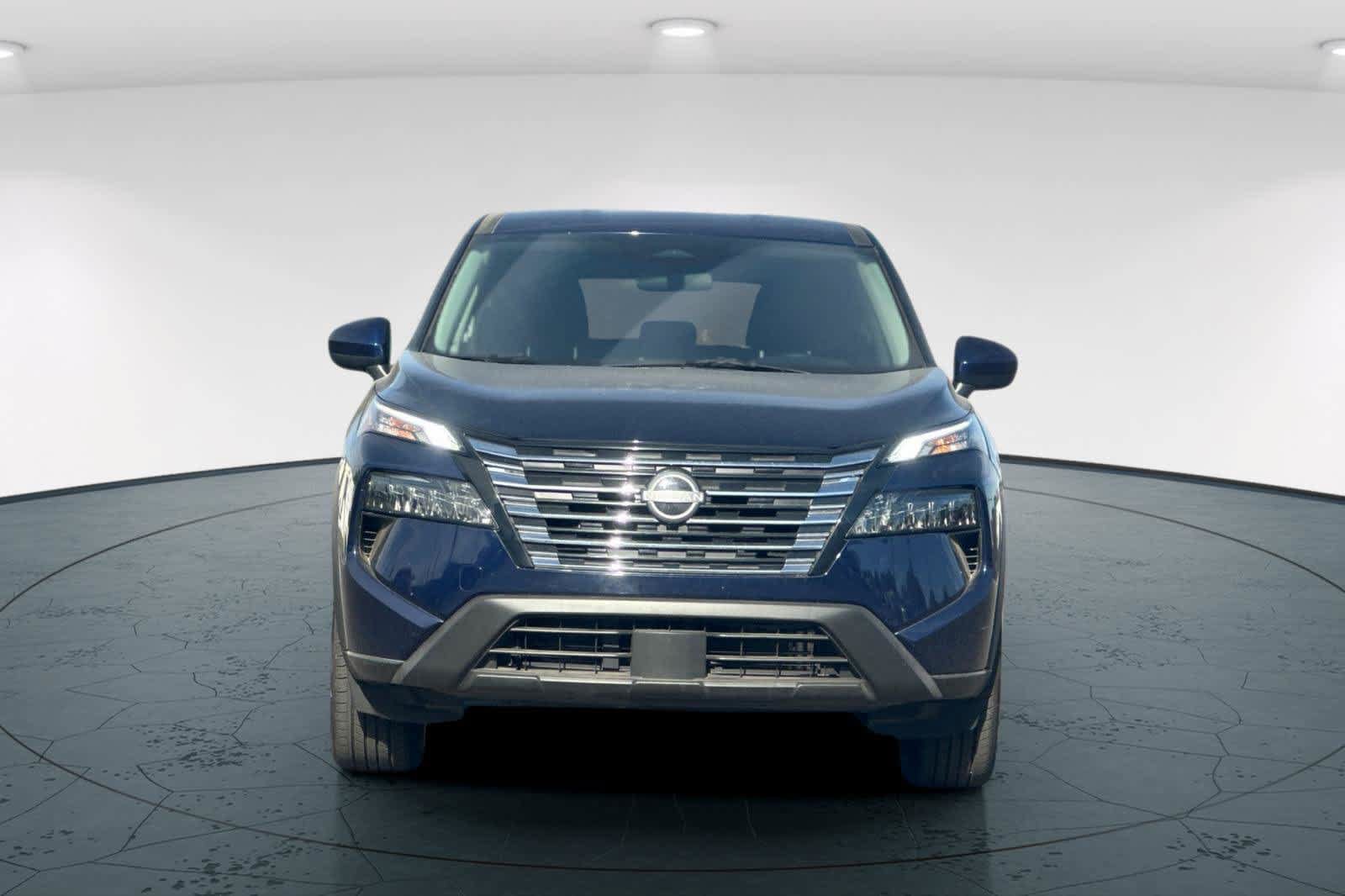 Used 2025 Nissan Rogue SV AWD/4WD image 10