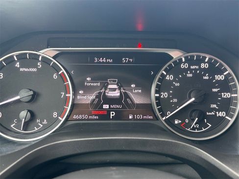 Used 2023 Nissan Rogue S image 32