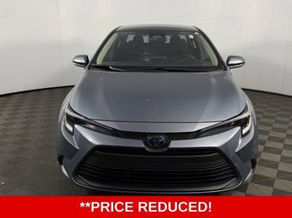 Used 2023 Toyota Corolla XLE video 2