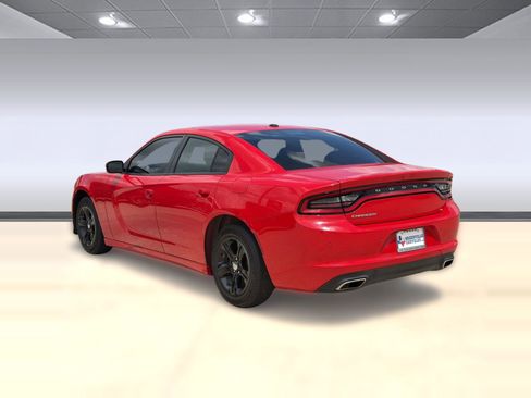 Used 2020 Dodge Charger SXT w/ Driver Convenience Group RWD image 3