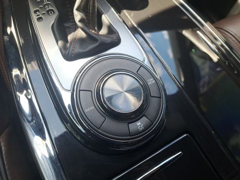 Certified 2019 Nissan Armada Platinum w/ Captain's Chairs Package image 29