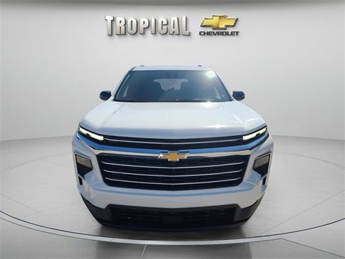 New 2026 Chevrolet Traverse LT image 8