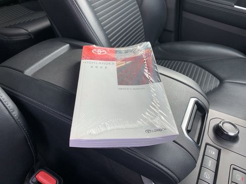 Used 2022 Toyota Highlander XSE image 33