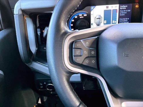 Used 2021 Ford Bronco Badlands image 23