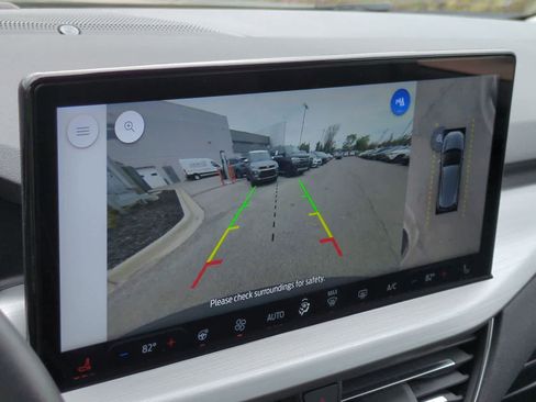 Used 2023 Ford Escape Platinum w/ Premium Technology Package AWD/4WD image 29