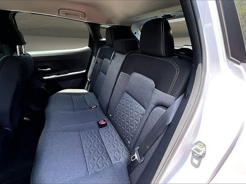 Used 2025 Nissan Kicks SV FWD image 22
