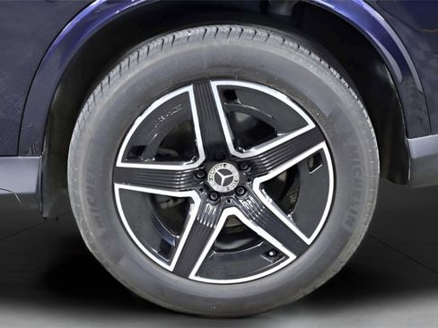 Used 2024 Mercedes-Benz GLC 300 4MATIC image 34