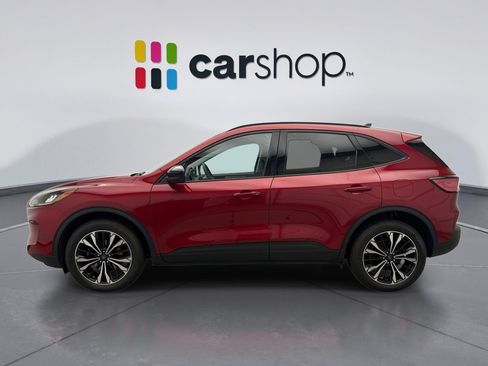 Used 2022 Ford Escape SE w/ SE Sport Appearance Package AWD/4WD image 2
