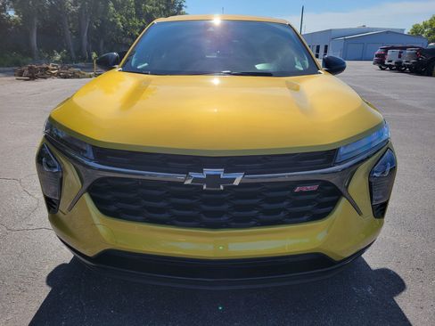 Certified 2024 Chevrolet Trax RS w/ Driver Confidence Package FWD image 2