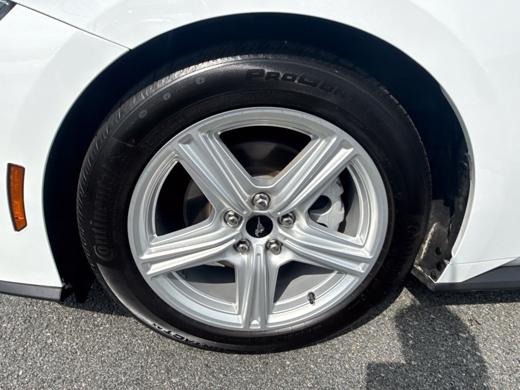 Used 2026 Ford Mustang Premium RWD image 9