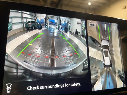 Used 2024 Nissan Pathfinder Platinum w/ Cargo Package image 14