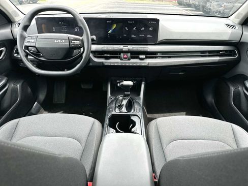 Used 2025 Kia K4 FWD image 25