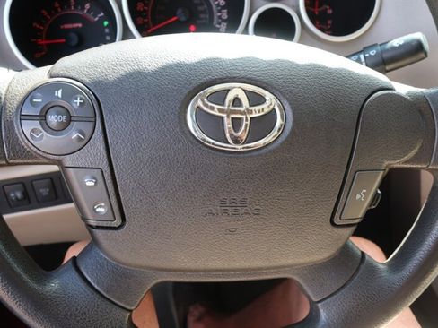 Used 2010 Toyota Tundra 4x4 Double Cab image 26