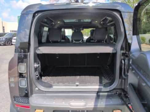 New 2026 Land Rover Defender 110 AWD/4WD image 15