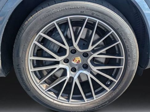 Used 2019 Porsche Cayenne S AWD/4WD image 11
