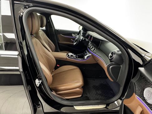 Used 2017 Mercedes-Benz E 300 4MATIC image 14