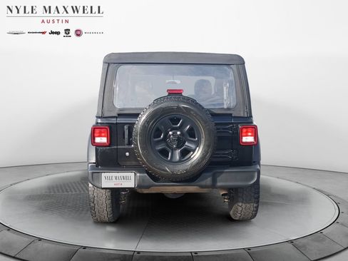 Used 2019 Jeep Wrangler Sport AWD/4WD image 15
