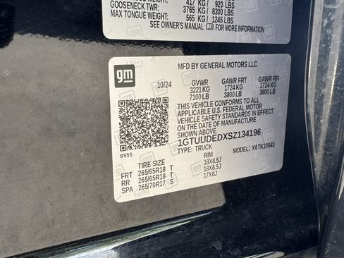 Used 2025 GMC Sierra 1500 SLT AWD/4WD image 36