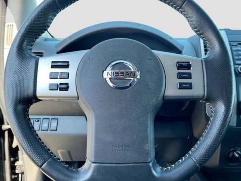 Used 2021 Nissan Frontier PRO-4X w/ Pro-4x Utility Package image 11