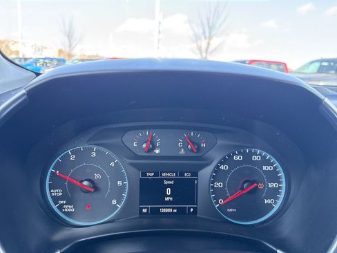 Used 2018 Chevrolet Equinox LT image 17