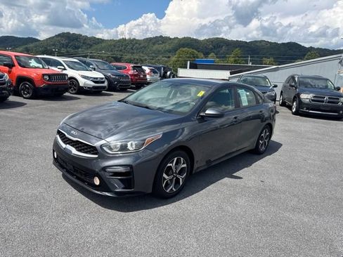Used 2019 Kia Forte LXS FWD image 4