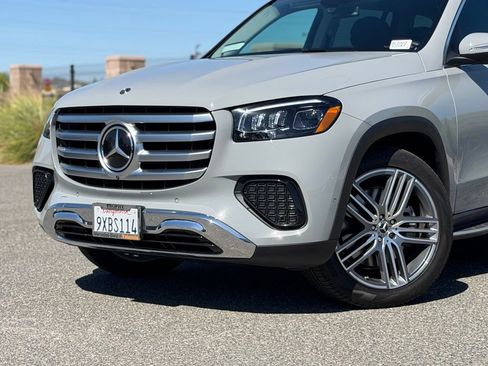 Used 2026 Mercedes-Benz GLS 450 4MATIC image 3