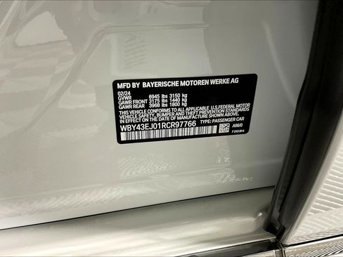 Certified 2024 BMW i7 eDrive50 image 35