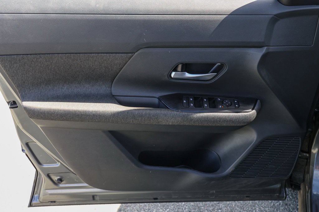 Used 2026 Nissan Kicks SV FWD image 25