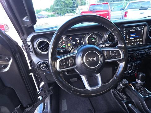 Used 2023 Jeep Wrangler Unlimited Sahara w/ Cold Weather Group AWD/4WD image 24