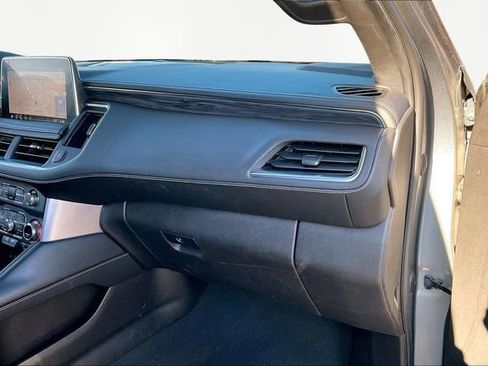 Used 2021 GMC Yukon SLT w/ SLT Premium Package image 19