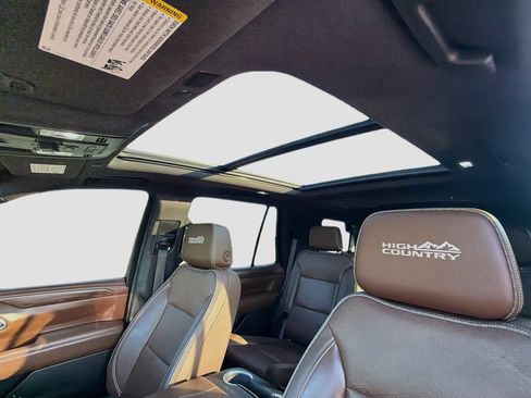 Used 2021 Chevrolet Tahoe High Country w/ Premium Package AWD/4WD image 23