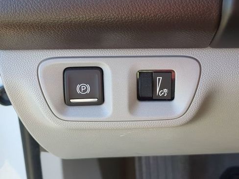 Used 2018 GMC Acadia SLT image 20